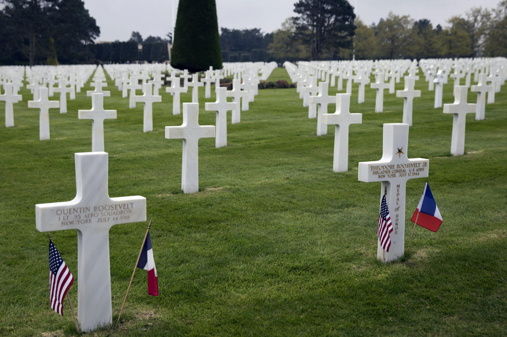 AKCIJA KOJA JE PROMENILA TOK DRUGOG SVETSKOG RATA: Tramp danas odaje počast vojnicima koji su poginuli u DANU D!