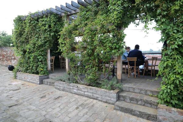 DRANJE NA SRPSKI NAČIN! Žena sa porodicom platila večeru 17.500 dinara na Fruškoj Gori! Objavila i CENOVNIK!