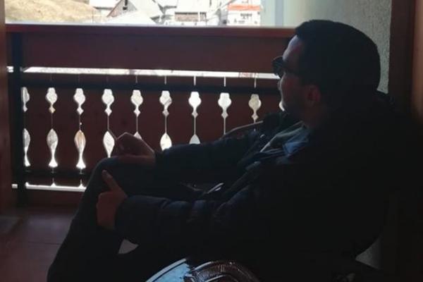 JEZIV STATUS BOJANA TOMOVIĆA: Ovo je moja OPROŠTAJNA PORUKA, bolest je uzela MAHA! Ništa dok se NE ROKNEŠ U GLAVU