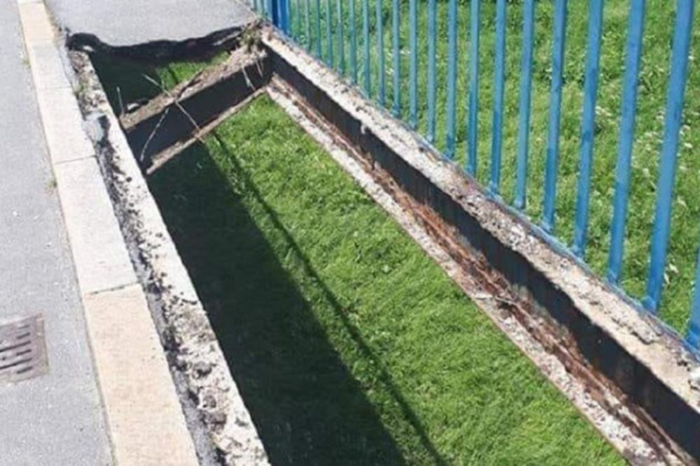 RASPADA SE SAVSKI MOST! Ogroman deo pločnika se odlomio, zjapi ogromna rupa!