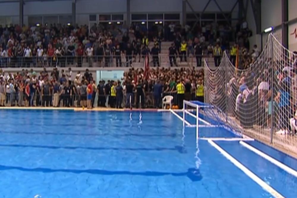 OŠTAR DEMANTI: Policija tvrdi da nije uvela Zvezdine huligane koji su napali Šapčane!