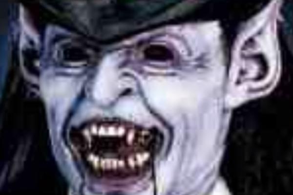 OGLASIO SE VAMPIR IZ ZAJEČARA: Saslušan je u policiji, OTKRIO JE ODAKLE MU ZUBI I PLAŠT