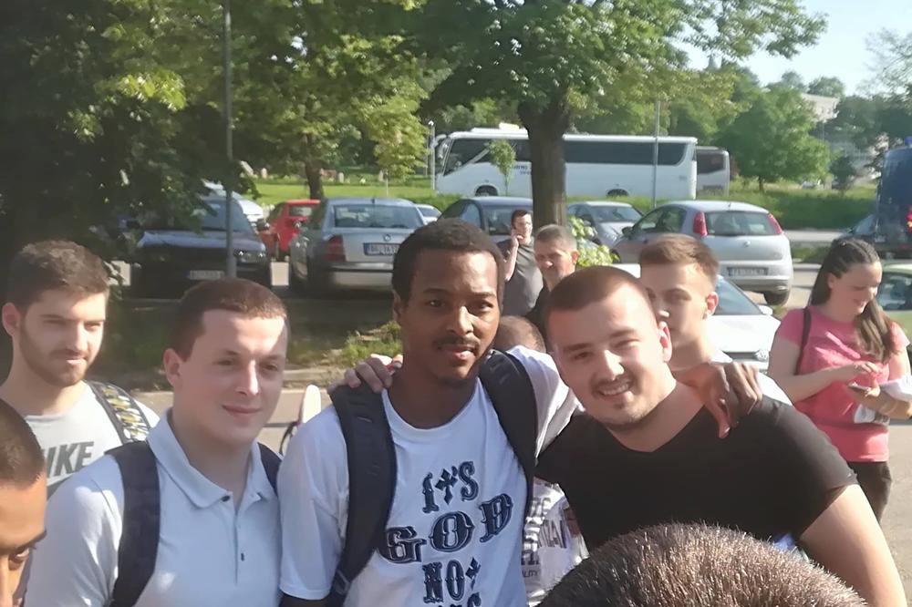 RENFRO ODUŠEVIO GROBARE: Opšta grabaža za dres košarkaša Partizana!