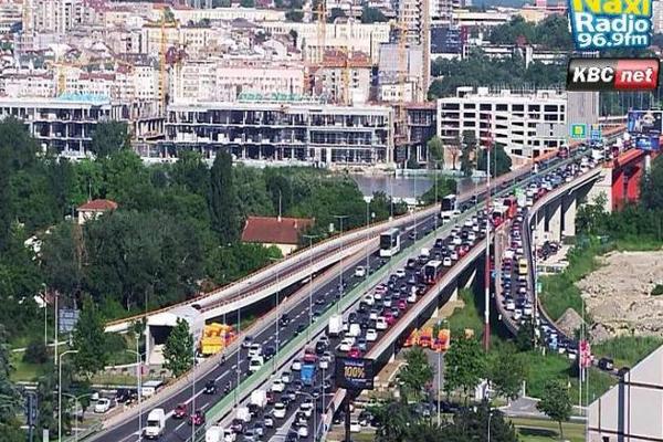 HAOS U BEOGRADU! PRESTONICA U TOTALNOM KOLAPSU: Ako ne morate, ne izlazite na ulice, SVE STOJI! (FOTO)