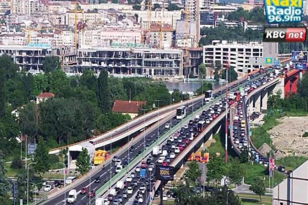 HAOS U BEOGRADU! PRESTONICA U TOTALNOM KOLAPSU: Ako ne morate, ne izlazite na ulice, SVE STOJI! (FOTO)