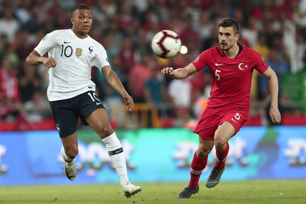 TURCI SRUŠILI PRVAKA SVETA! Robijeva Bosna razočarala, Rusija se iživljavala na San Marinu - Hrvati slave Perišića!