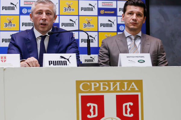 KOKEZA UZVRATIO VIDIĆU: Ne radiš ništa 5 godina, pa nam soliš pamet! Njegov kum mi je poslao poruku podrške!