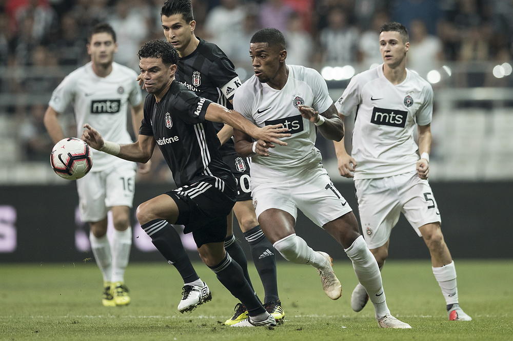 CRNO-BELI SKANDAL: Klinci od 15 godina doveli prostitutke u hotel posle utakmice, pa se igrali...