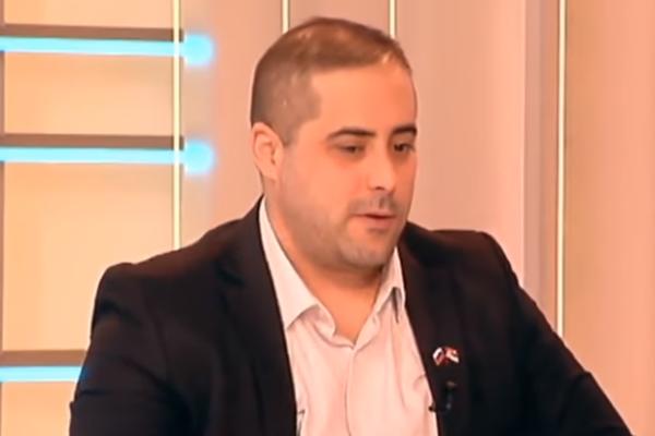 MIŠA VACIĆ PRETI: One koji neće u vojsku treba dodatno oporezivati!