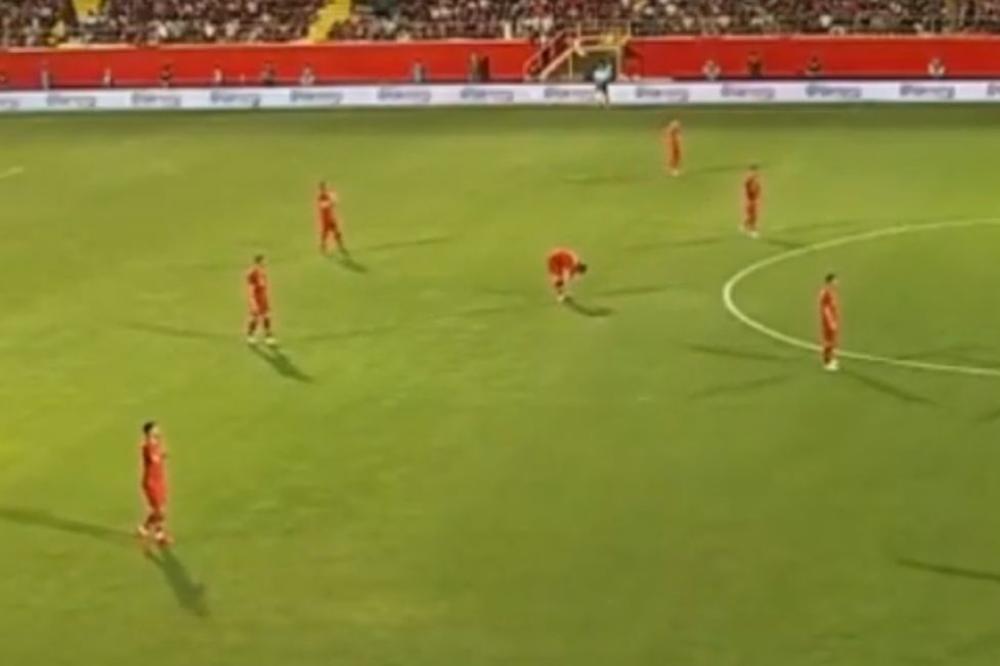 MALTRETIRANI KAO NAJGORI TERORISTI: Islanđani pretresali Turke do gole kože i stavljali im WC četku ispred usta!