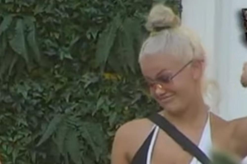 POSLE PRIČA DA SE BAVI NAJSTARIJIM ZANATOM, SANJA HOĆE DA ŠETA GOLA: Matora odlepila, ne može da je spreči! (VIDEO)