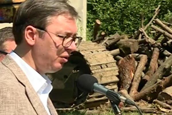 VUČIĆ BESNEO NA DIREKTORA SRBIJAVODA: Puzoviću, kad nešto radiš nešto, radi to do kraja!