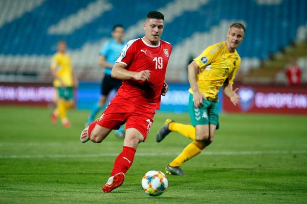 HIT PRIČA LUKE JOVIĆA O PENALIMA ZVEZDE U KOPENHAGENU: Utakmicu je gledao sa sestrom čoveka kog slave sve Delije!