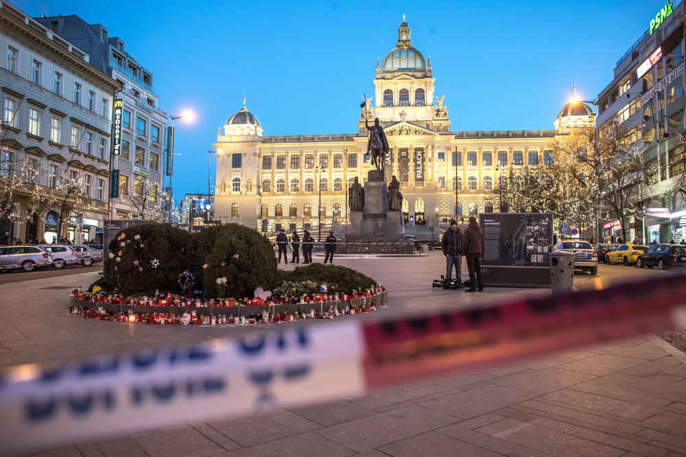 HOROR NA EKSKURZIJI: Učenik pao sa prozora hotela u Pragu i POGINUO