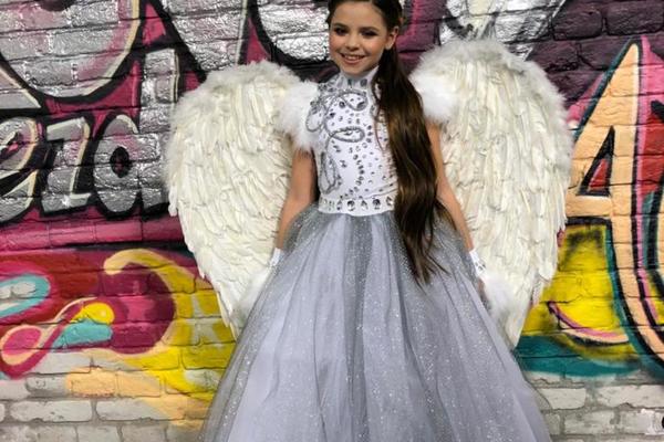 NIKA PURIĆ SNIMA DUET S TONIJEM CETINSKIM?! Najmlađa učesnica PINKOVIH ZVEZDICA otkrila svoje planove za budućnost!