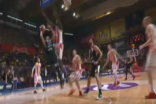 KIPTE OD BESA: Grobari tvrde da su sudije pokrale Partizan protiv Zvezde! Ovaj snimak je njihov dokaz!