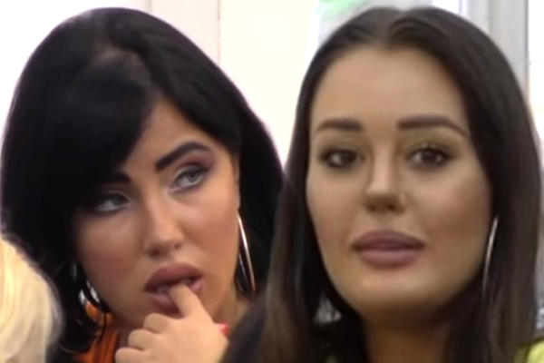 SLOBA KAŽE DA SI U KREVETU KAO MRTVA KOBILA, NE ZNAM ZA ŠTA TE PLAĆAJU: Aleksandra udarila Anu gde je NAJVIŠE BOLI!