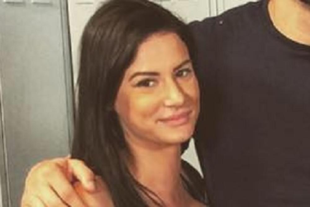 FATALNA IGRA STRASTI: Par tokom ljubavne predigre koristio pištolj! OVA DEVOJKA JE ZBOG TOGA UMRLA (VIDEO)