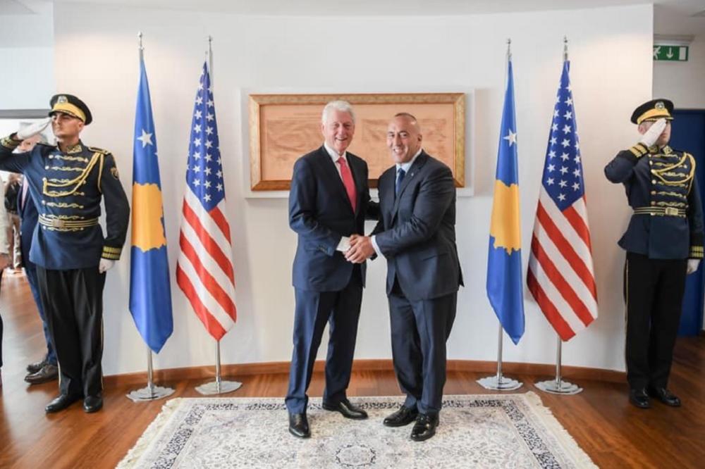 OGLASIO SE BIL KLINTON PRVI PUT OD DOLASKA NA KOSOVO! Njegove reči RAK RANA su za sve Srbe
