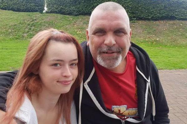 NAJGADNIJI RIJALITI NA SVETU: Bio je prijatelj njene majke, zaveo je kada je imala 16 godina - o njima snimili šou