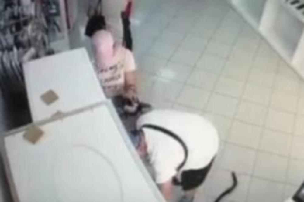 UŠLI SU SA KAČKETIMA U PRODAVNICU, PA NAPRAVILI HAOS: Ukrali tri skupocena telefona! SADA ISPLIVAO SNIMAK! (VIDEO)