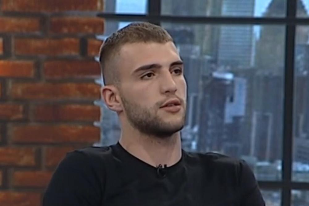 Danas je seljak i uzgaja svinje, a evo šta ima od škole! Pohađao je u čak 3 države, šok istina