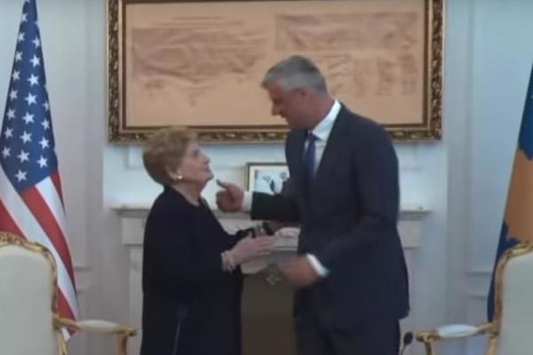 KAD JE VIDEO BIVŠU LJUBAVNICU ZADRHTALA MU RUKA: Dirljiva LJUBAVNA priča HAŠIMA i MEDLIN (VIDEO)