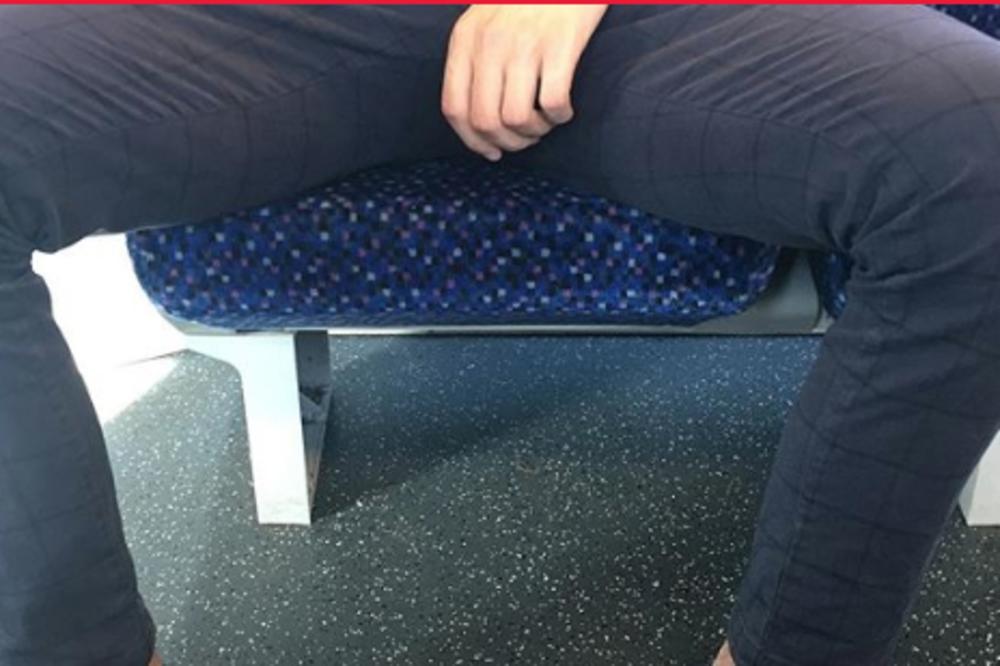 MUŠKARCI SU POČELI DA RADE HORORIČNE STVARI U GRADSKOM PREVOZU: Osim vrućine, Beograđani SADA TRPE I OVO! (FOTO)