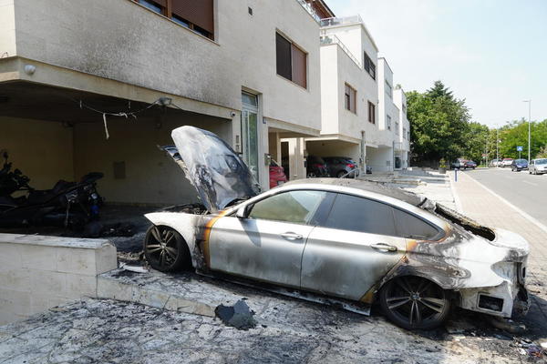 GRUOVOM BRATU ZAPALILI AUTO! Igor na meti napadača, BMW je ZA SEKUND BUKNUO U PLAMENU! (FOTO)