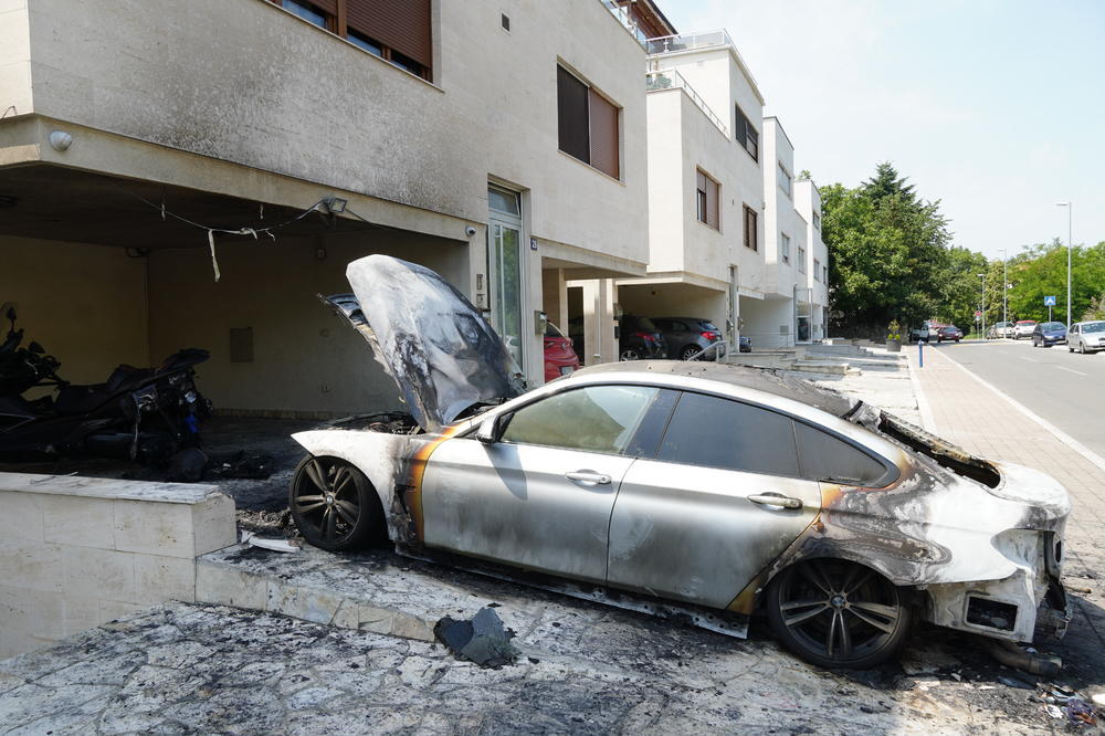 GRUOVOM BRATU ZAPALILI AUTO! Igor na meti napadača, BMW je ZA SEKUND BUKNUO U PLAMENU! (FOTO)