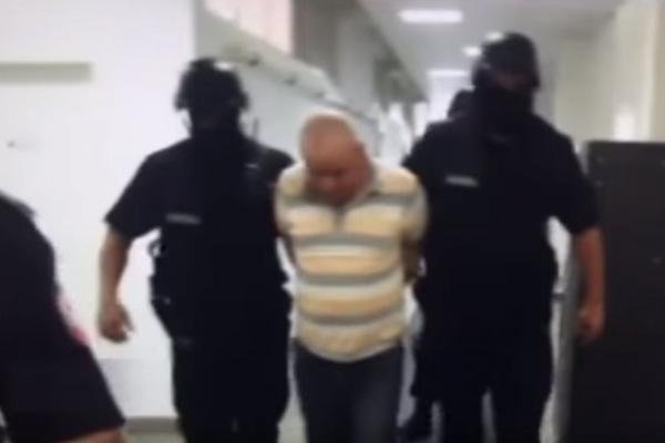 UBICA SLAVIŠE KRUNIĆA U PANCIRU DOVEDEN NA ROČIŠTE! Opsadno stanje ispred banjalučkog suda! (VIDEO)