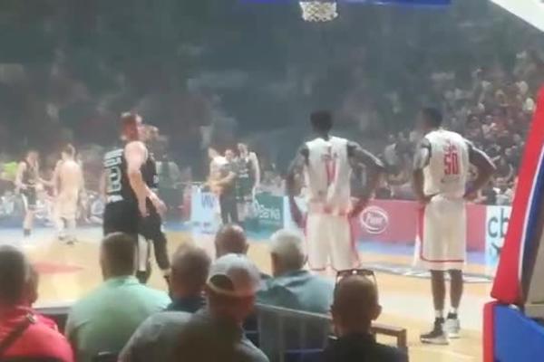 DELIJE IZVREĐALE RADETA ZAGORCA: Navijači Zvezde otpevali dobro poznatu pesmu heroju Partizana!