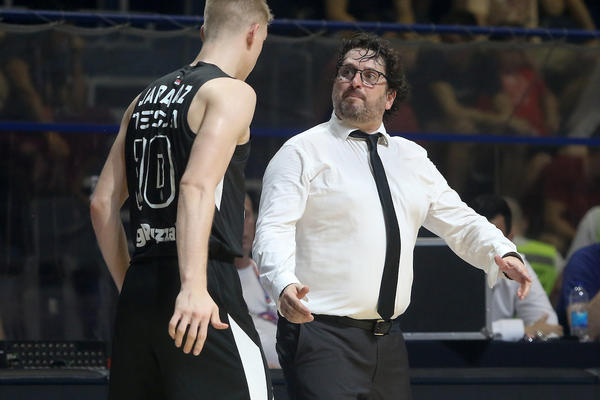 ANDREA TRINKIJERI MOTIVISAO IGRAČE PRED MEČ: Njegova izjava o ljubavi koja čini čuda razgaliće Grobare!