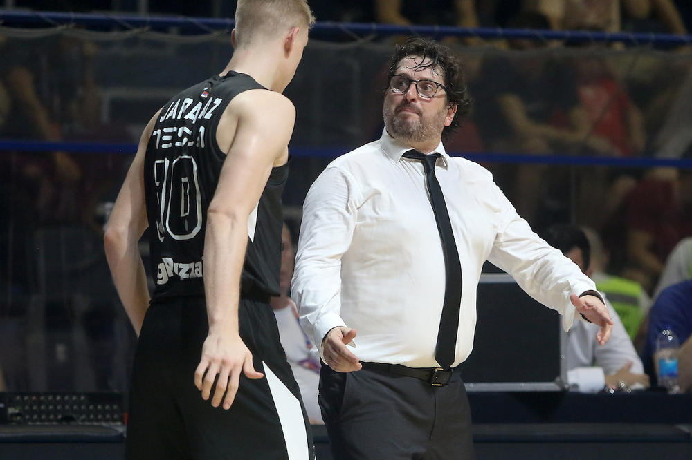 ANDREA TRINKIJERI MOTIVISAO IGRAČE PRED MEČ: Njegova izjava o ljubavi koja čini čuda razgaliće Grobare!