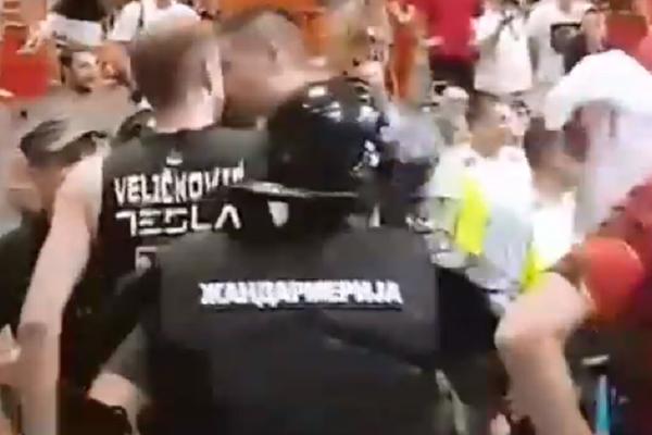 NOVICA HTEO DA SE BIJE SA DELIJAMA, ZAGORAC POGOĐEN U GLAVU: Veliki skandal posle meča Zvezde i Partizana!