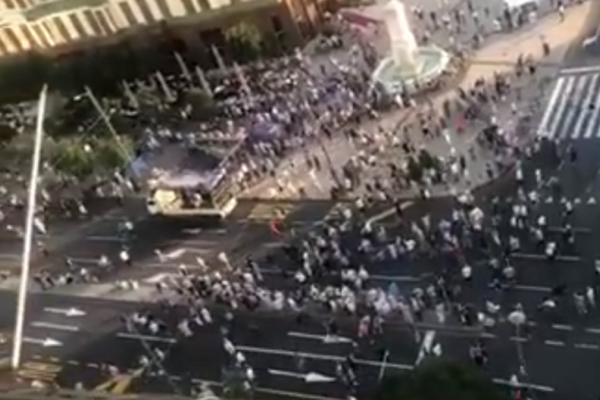 PROTESTI NAČISTO PUKLI: Đilasovci doživeli DEBAKL! I ove subote se okupila samo ŠAČICA kod Terazijske česme (VIDEO)