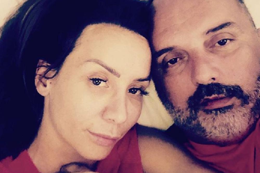 Ovaj simptom je imala žena Tonija Cetinskog dva dana pre MOŽDANOG UDARA: "Pala sam, a onda su zvali sveštenika"