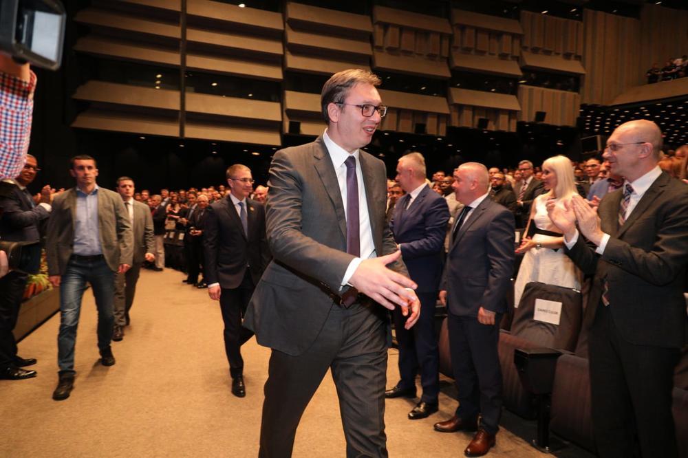 MAFIJAŠKOJ KUGI MORAMO STATI NA VRAT! Vučić poslao JASNU PORUKU iz Sava centra!