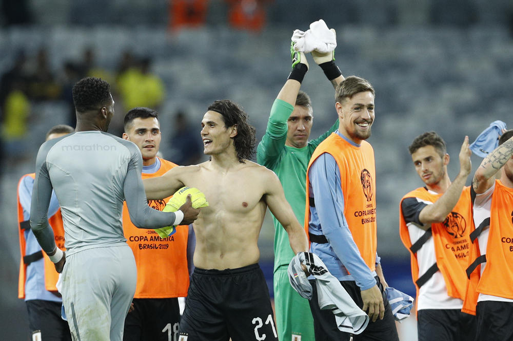 SVI SU TU KAO NEKADA! Cela zemlja za Mundijal - Urugvaj objavio spisak uoči Katara (VIDEO)