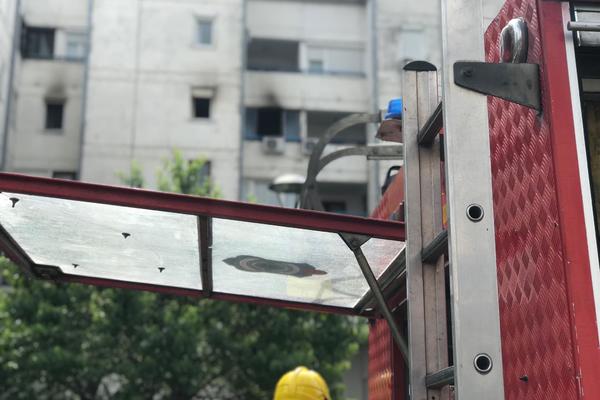 PRETUŽNO! Devojčica kojoj je majka prerezala VENE je držala u ruci nešto od čega će vam se srce SLOMITI