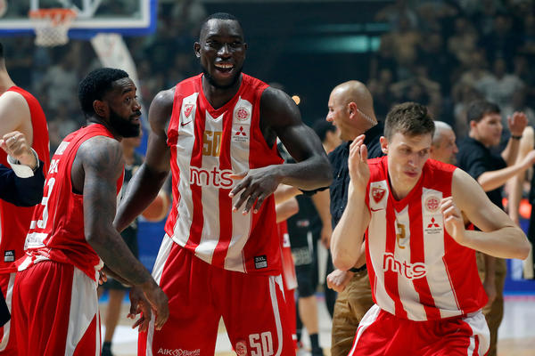 BEK NAPUŠTA ZVEZDU: Traži veću minutažu u Podgorici!