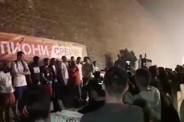 ČOVIĆ PORUČIO S KALEMEGDANA: Grom je bio Božja poruka! A Bog je uvek na strani pravednika!