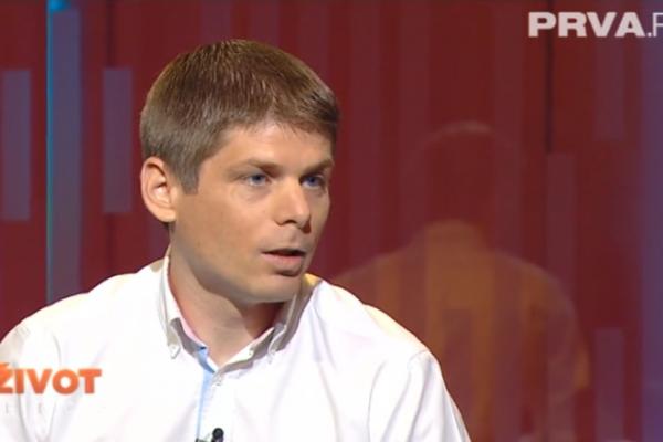 ARNO GUJON DOBIO JE JEZIVE PRETNJE ZBOG KOSOVA I RUSIJE! Ove reči niko normalan ne bi izgovorio