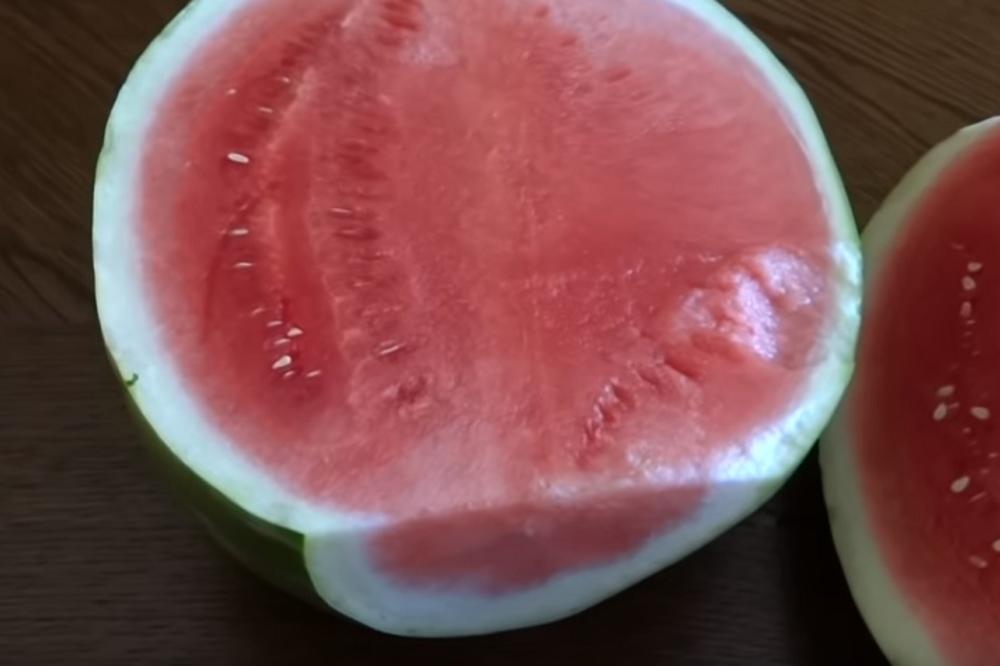 VIŠE NIKAD NEĆETE BACATI SEMENKE LUBENICE: Ako ih ovako ISKORISTITE POSTAJU PRAVO BLAGO za ZDRAVLJE