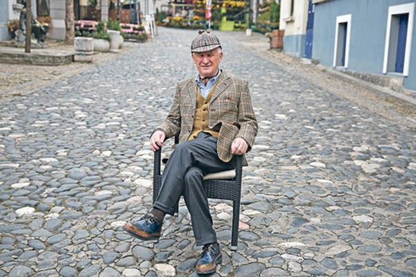 MALO ME JE SRAMOTA DA KAŽEM DA IMAM CRNOGORSKO DRŽAVLJANSTVO! Matija Bećković o Srbima koji brane svoje hramove