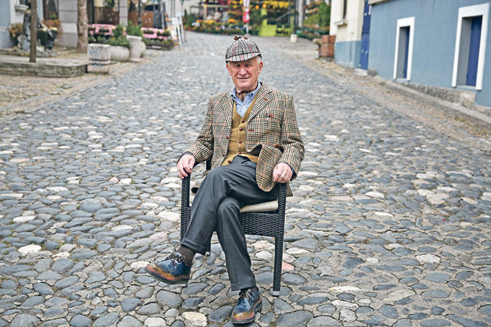 MALO ME JE SRAMOTA DA KAŽEM DA IMAM CRNOGORSKO DRŽAVLJANSTVO! Matija Bećković o Srbima koji brane svoje hramove