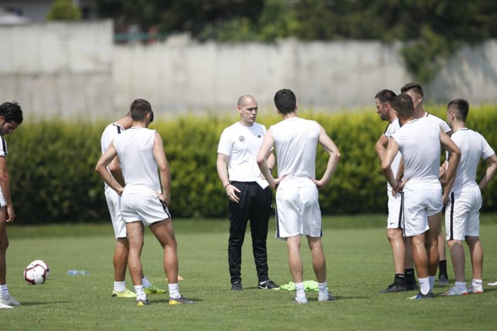 ČETVORICA PRISTIGLI: Novajlije na treningu Partizana!