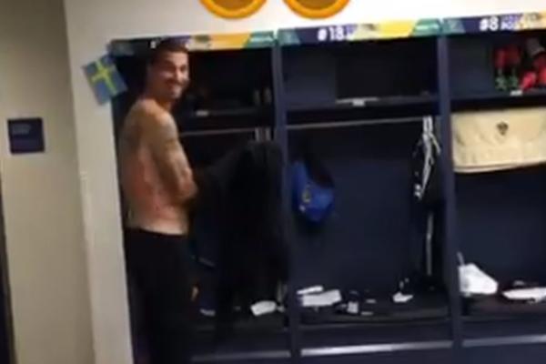 TREŠTI SRPSKI FOLK U SVLAČIONICI GALAKSIJA: Ibrahimović otkinuo uz čuveni Dinčin hit!