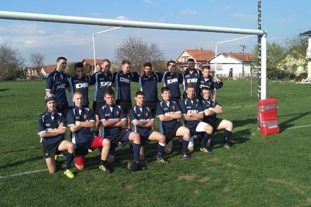 SRPSKIM SPORTISTIMA SE POKVARIO KOMBI NADOMAK SPLITA: Stali su na pumpu, pa doživeli nešto što nisu ni sanjali!