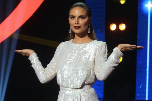 NINA SENIČAR NAPUŠTA RTS: Na njeno mesto dolazi BRUTALNA CRNKA! Možete li da pogodite ko je?